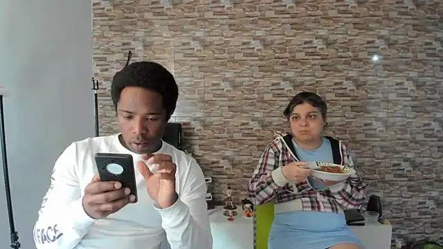 queemking online show from March 4, 8:16 pm