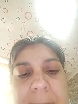 queemking online show from February 19, 7:11 pm