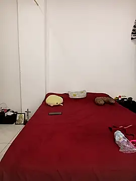 queemking online show from April 2, 1:02 am