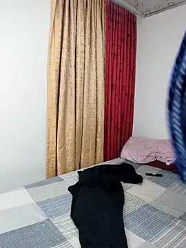 queemking online show from March 2, 8:27 pm