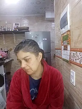 queemking online show from January 14, 12:58 am