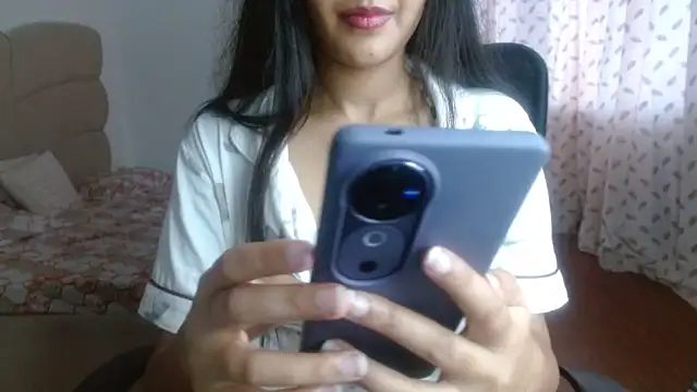 Snapshot of Mini_Meera chatting on September 10, 3:49 am Mini Meera online show from September 10, 3:49 am