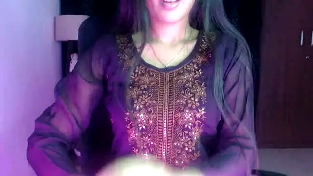 Snapshot of Mini_Meera chatting on November 1, 6:13 pm Mini Meera online show from November 1, 6:13 pm