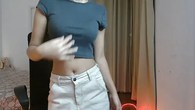 Snapshot of Mini_Meera chatting on July 17, 4:48 pm Mini Meera online show from July 17, 4:48 pm