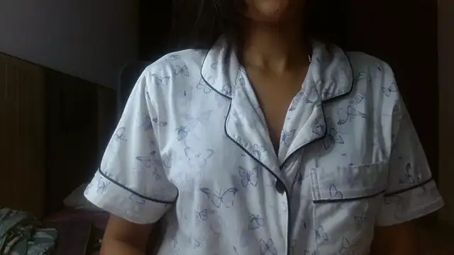 Snapshot of Mini_Meera chatting on June 1, 9:03 pm Mini Meera online show from June 1, 9:03 pm