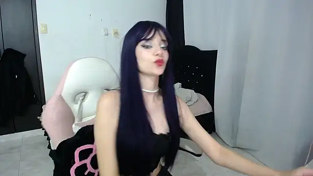 Elizabeth rose02 online show from June 19, 1:44 am