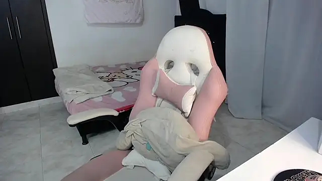 Elizabeth rose02 online show from February 7, 1:02 am