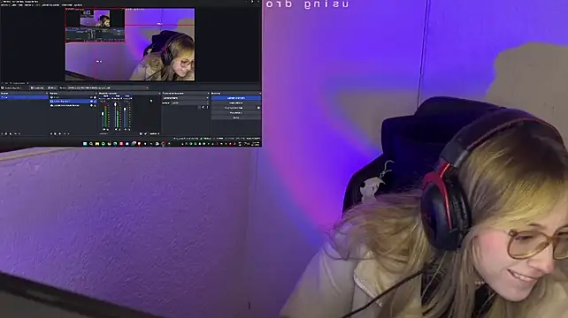 ReenKitty online show from April 24, 4:58 am