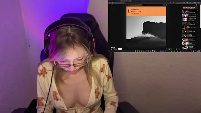 ReenKitty online show from April 22, 3:46 am