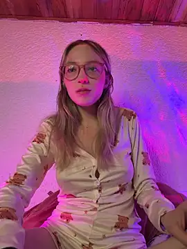 ReenKitty online show from March 26, 5:17 am