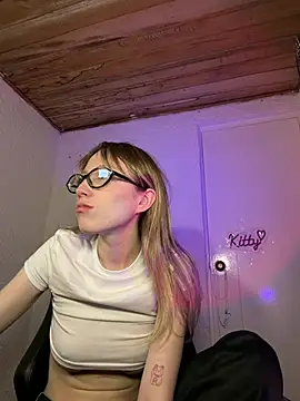 ReenKitty online show from July 18, 5:27 am
