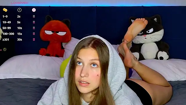 MissEmilyMiller online show from April 23, 5:03 pm