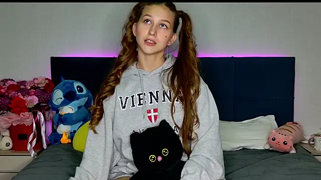 MissEmilyMiller online show from November 6, 5:39 pm