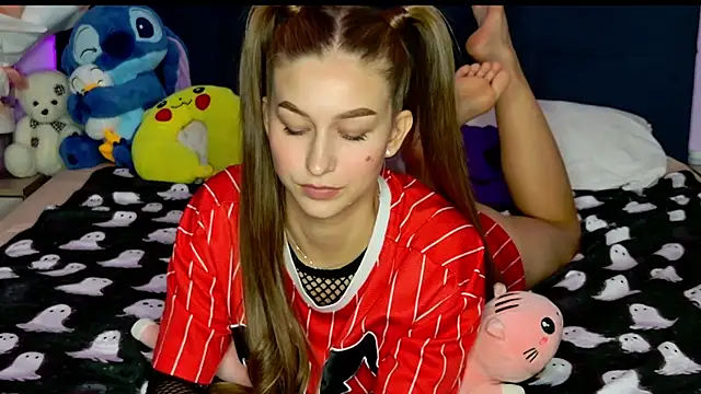 MissEmilyMiller online show from October 28, 5:12 pm