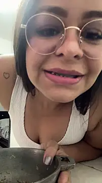 sweet shadil  online show from January 5, 5:27 pm