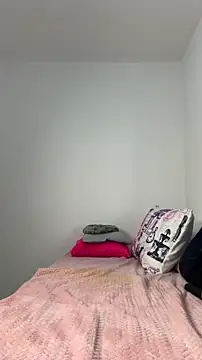 Snapshot of sweet_shadil_ chatting on October 25, 3:12 pm sweet shadil online show from October 25, 3:12 pm