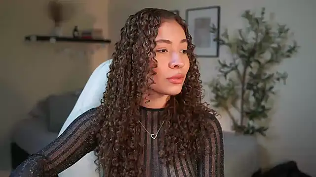 isabella-garcia- online show from March 27, 8:54 pm