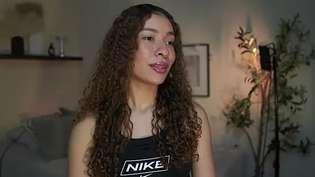 Snapshot of isabella-garcia- chatting on July 19, 12:30 am isabella-garcia- online show from July 19, 12:30 am