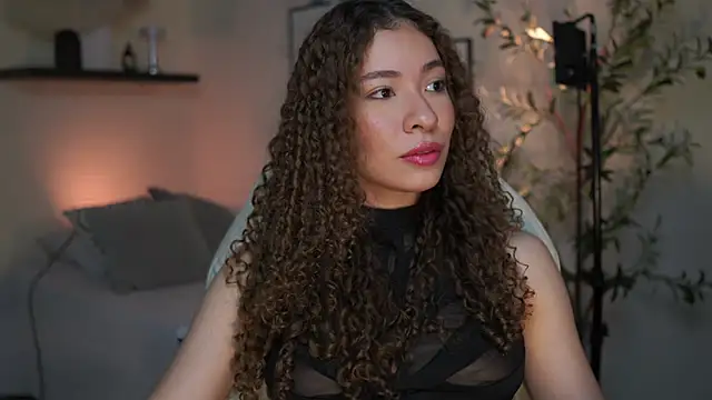 Snapshot of isabella-garcia- chatting on July 12, 1:23 pm isabella-garcia- online show from July 12, 1:23 pm