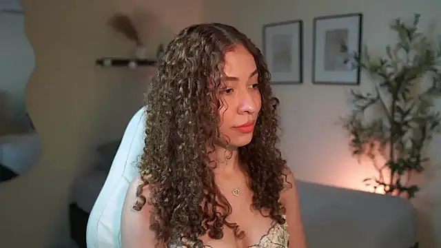 isabella-garcia- online show from March 19, 2:22 am