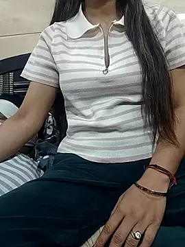 Snapshot of dollysapna1 chatting on January 9, 4:52 am dollysapna1 online show from January 9, 4:52 am