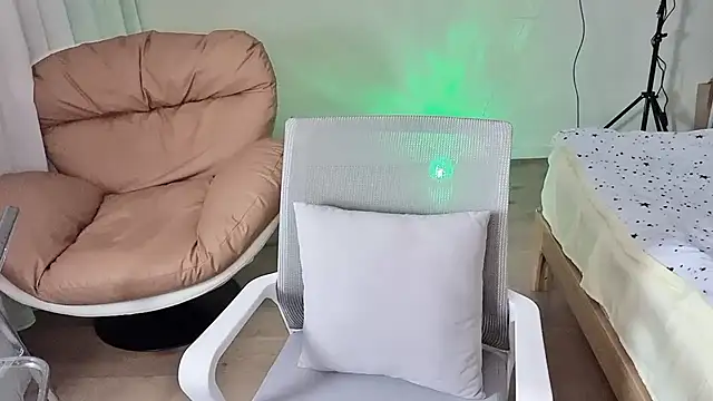 Snapshot of xiaotanbaby chatting on November 7, 4:33 pm xiaotanbaby online show from November 7, 4:33 pm