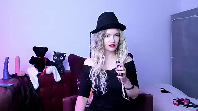 Snapshot of Katherine_Twilight chatting on September 18, 3:37 pm Katherine Twilight online show from September 18, 3:37 pm