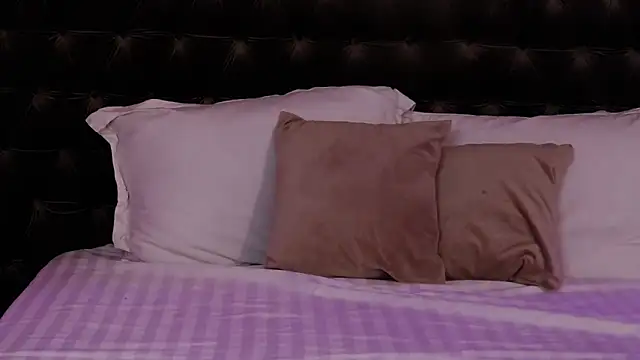 StephanyMillan online show from February 22, 6:27 am