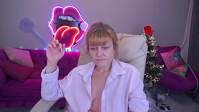 BellaLaPetit online show from January 7, 5:51 pm