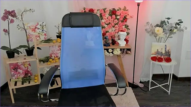 Snapshot of AuroraWrenfield chatting on January 15, 4:49 am AuroraWrenfield online show from January 15, 4:49 am