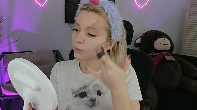 AuroraWrenfield online show from March 6, 4:29 am