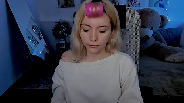 AuroraWrenfield online show from April 10, 4:19 am