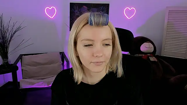 AuroraWrenfield online show from March 11, 4:17 am