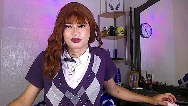 Snapshot of SHARLOTH_trans chatting on May 21, 6:38 pm SHARLOTH trans online show from May 21, 6:38 pm