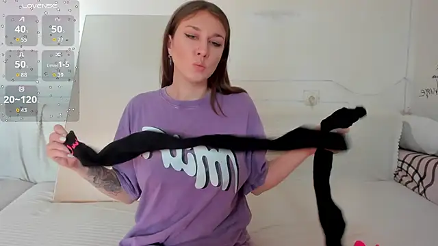 Lil Foxy9 online show from July 18, 10:46 am