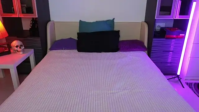 Lila West online show from February 21, 4:31 pm