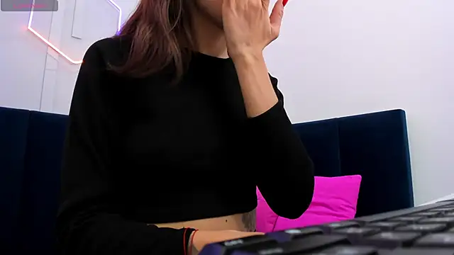 Kat  cat online show from April 24, 2:13 am