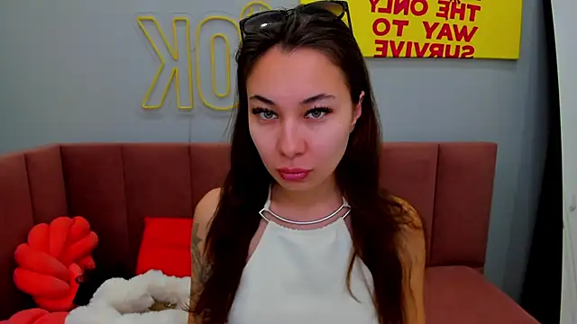Kat  cat online show from June 7, 2:28 am