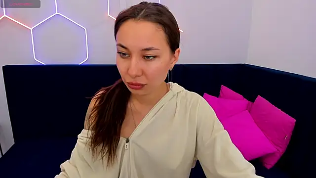Kat  cat online show from May 3, 8:52 am