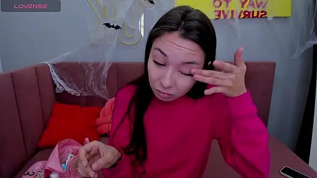 Snapshot of Kat__cat chatting on October 22, 3:17 am Kat cat online show from October 22, 3:17 am