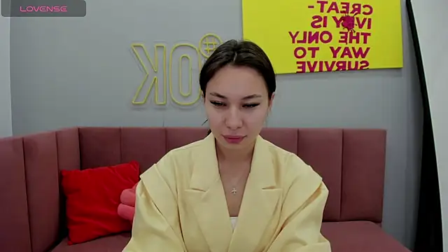 Snapshot of Kat__cat chatting on November 16, 2:16 am Kat cat online show from November 16, 2:16 am