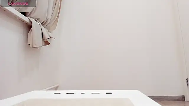 Kat  cat online show from December 19, 9:00 am