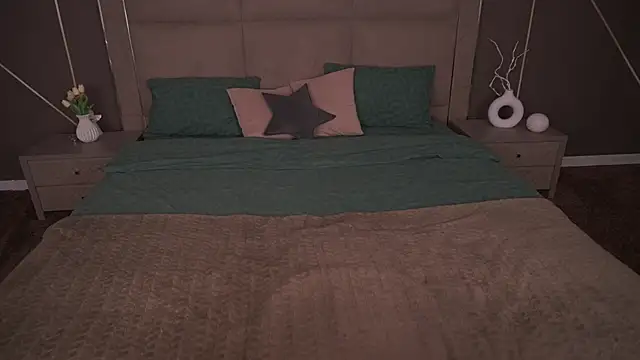 Snapshot of KateShanny chatting on November 7, 6:51 am KateShanny online show from November 7, 6:51 am