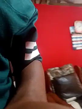 Snapshot of Bedroom_Gangster007 chatting on December 19, 9:22 am Bedroom Gangster007 online show from December 19, 9:22 am