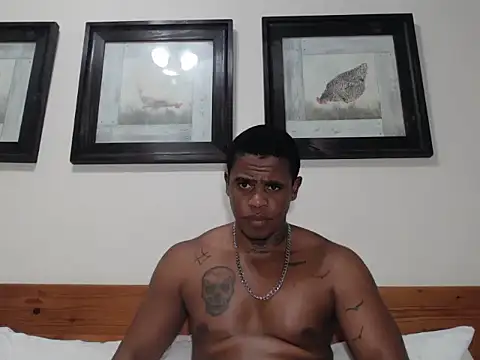 Snapshot of Bedroom_Gangster007 chatting on November 6, 8:13 pm Bedroom Gangster007 online show from November 6, 8:13 pm