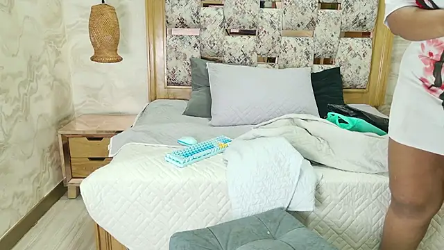 ZOLEY WATSON online show from November 23, 3:05 am