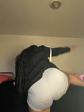 yummy0322 online show from February 22, 5:36 pm