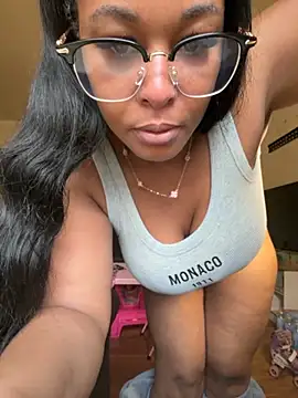 yummy0322 online show from October 28, 12:37 pm