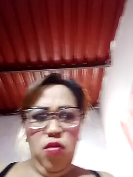 Snapshot of shaktisub_ chatting on November 8, 1:53 am shaktisub online show from November 8, 1:53 am