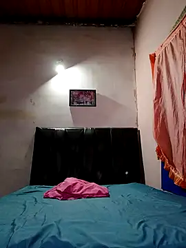 Snapshot of shaktisub_ chatting on October 12, 9:27 pm shaktisub online show from October 12, 9:27 pm